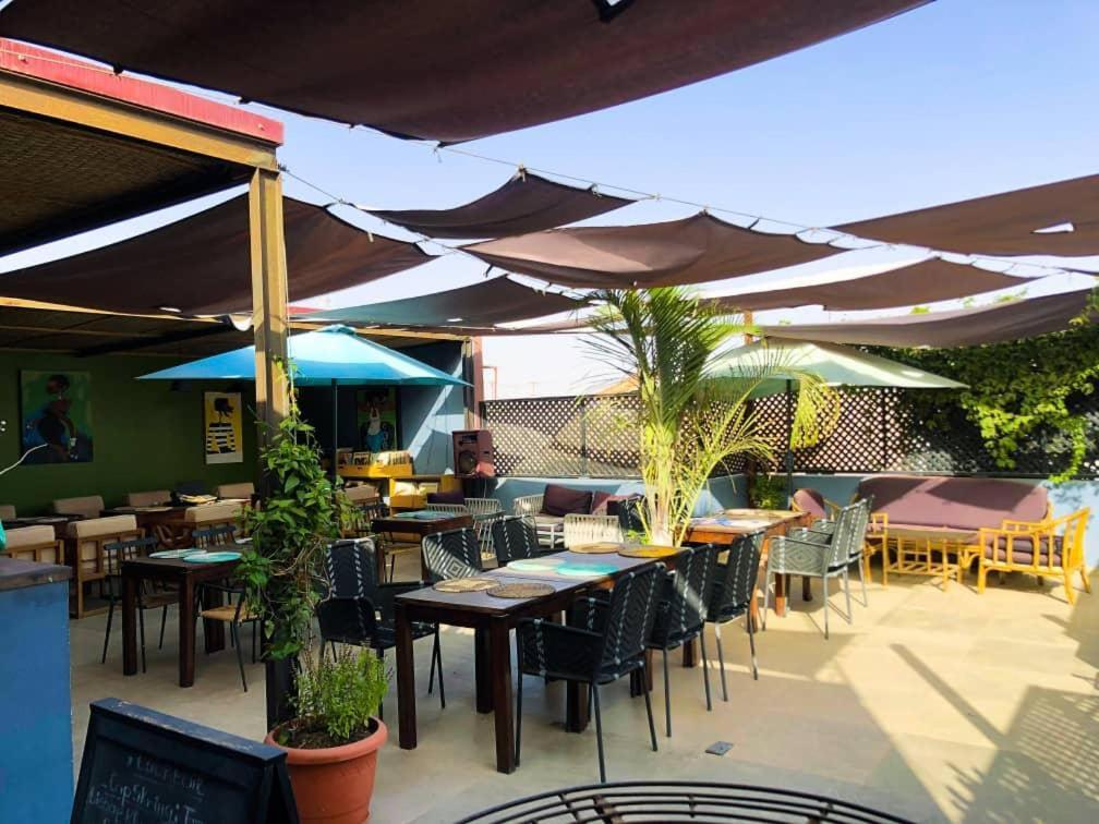 Bed and Breakfast O Petit Club Africain Dakar Exterior foto